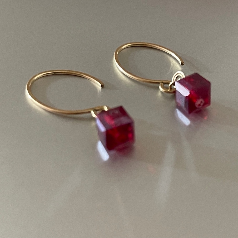 Elegant Red Swarovski Crystal Cubes .
